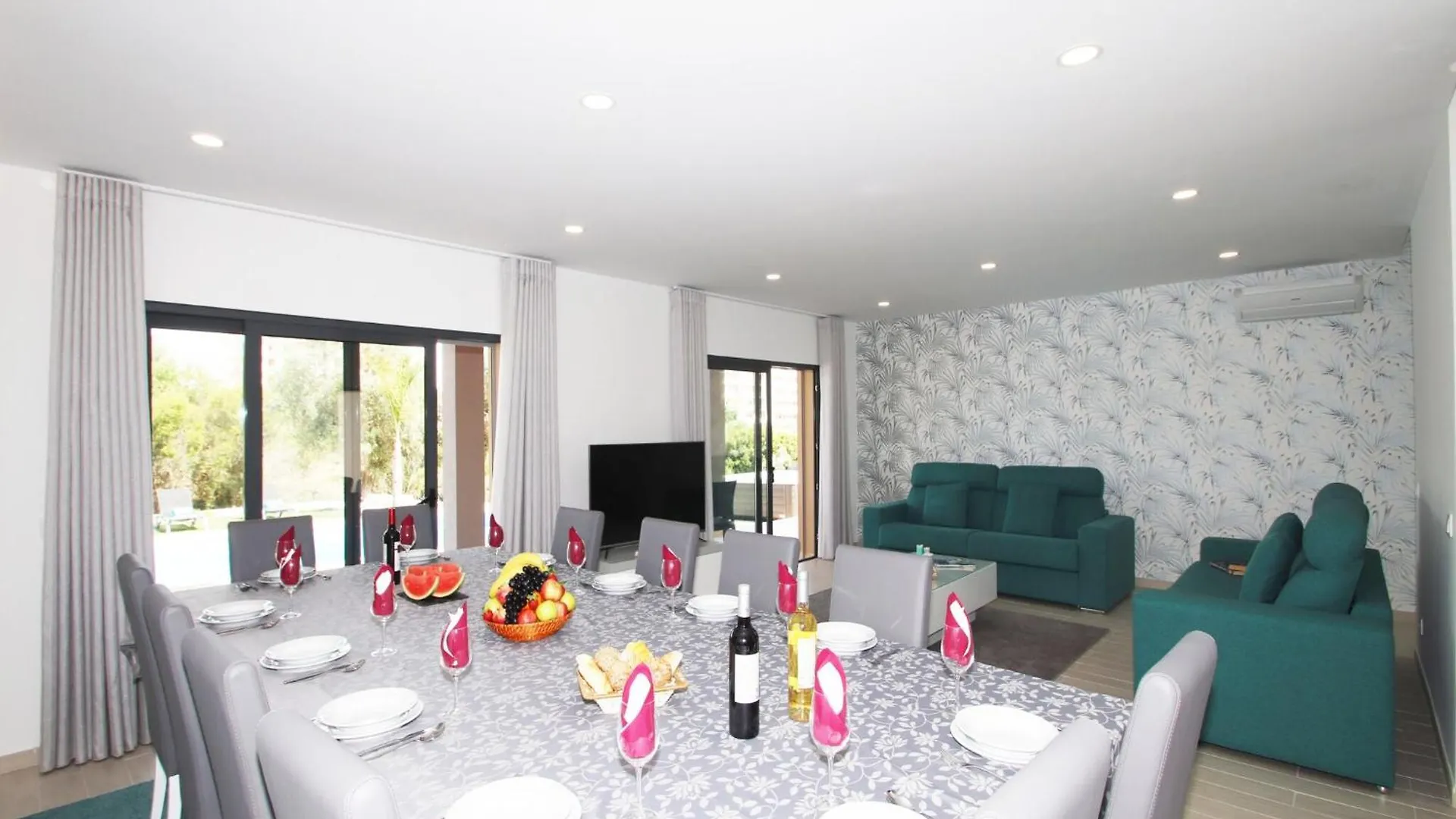 New Villa W Private Heatable Pool Armacao de Pera