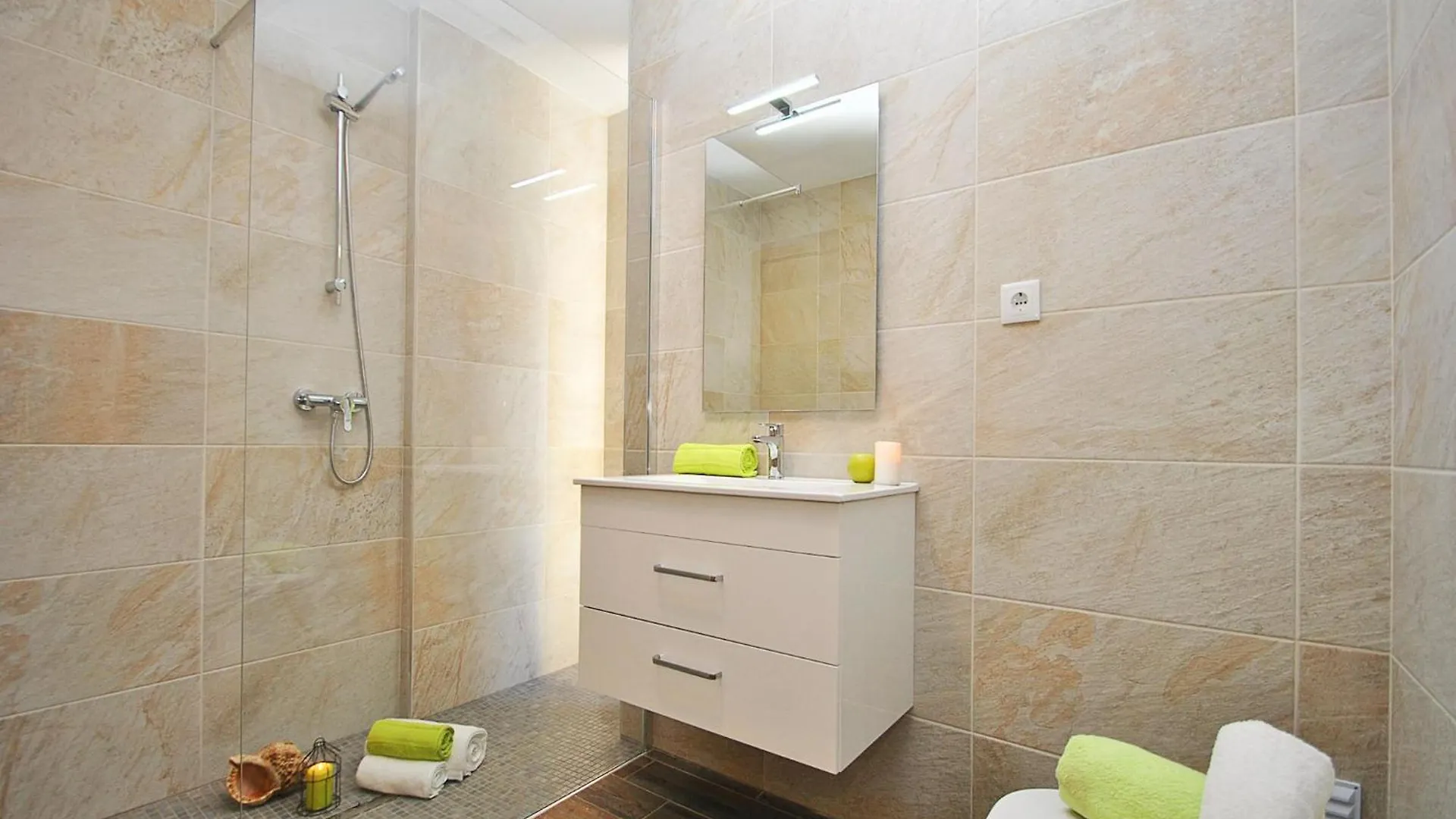 New Villa W Private Heatable Pool Armacao de Pera