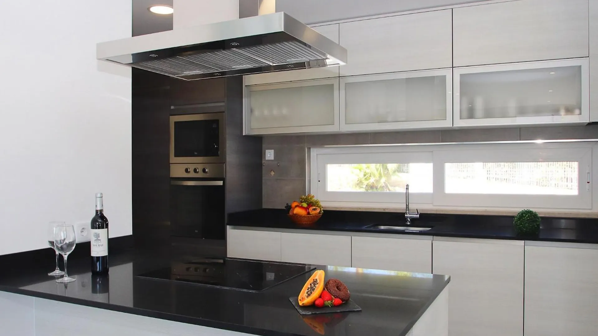 New Villa W Private Heatable Pool Armacao de Pera