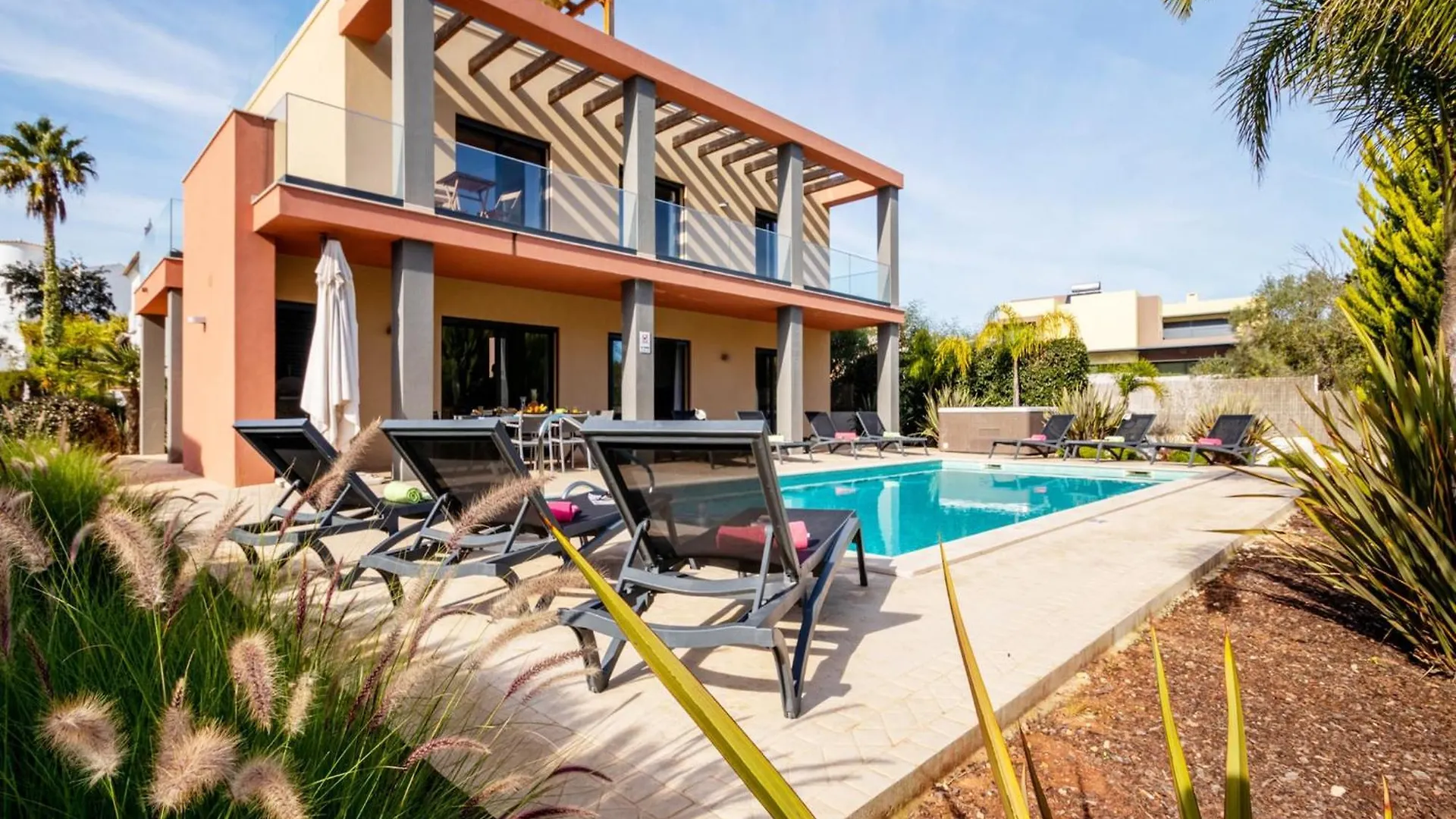 New Villa W Private Heatable Pool Armacao de Pera