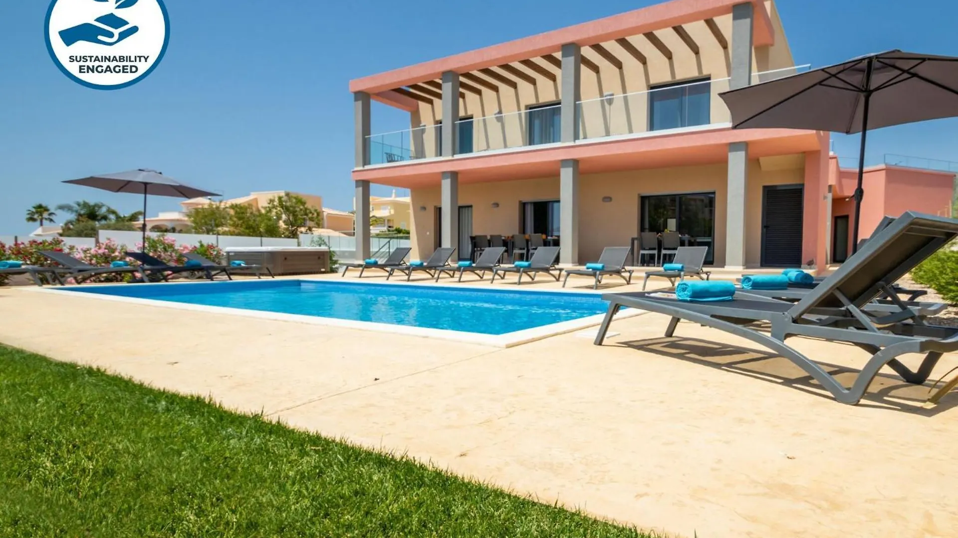 New Villa W Private Heatable Pool Armação de Pêra