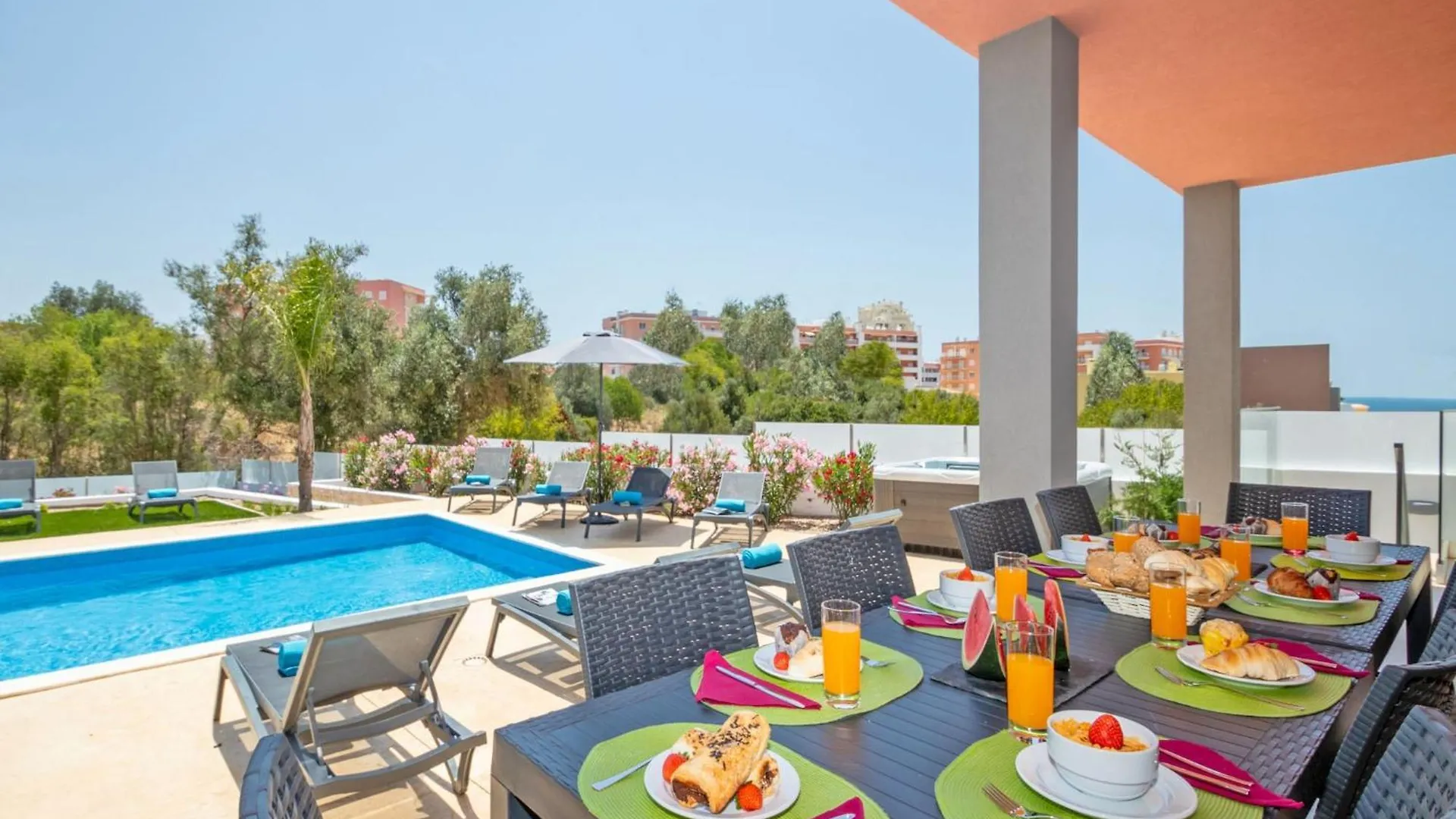 New Villa W Private Heatable Pool Armação de Pêra