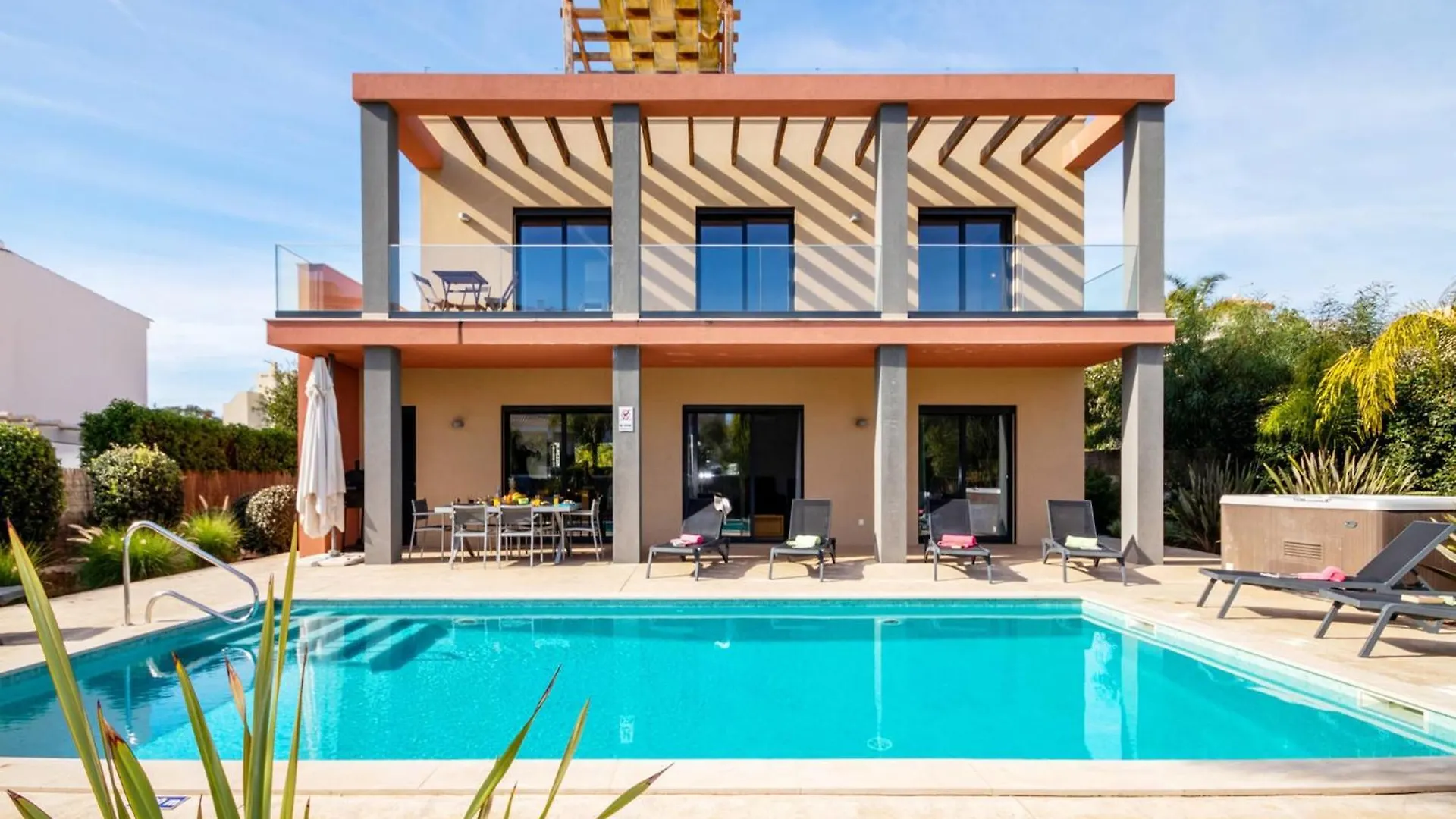 New Villa W Private Heatable Pool Armacao de Pera