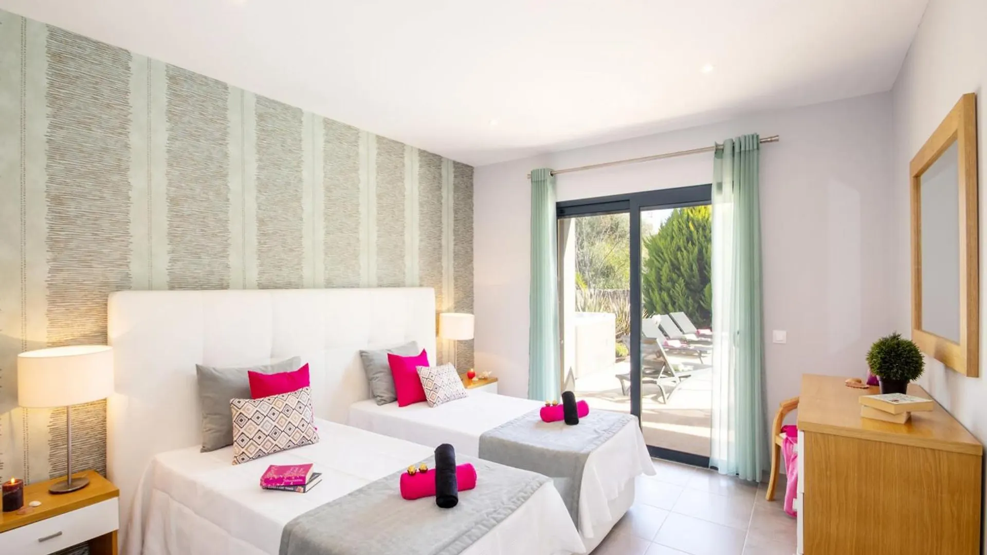 New Villa W Private Heatable Pool Armacao de Pera